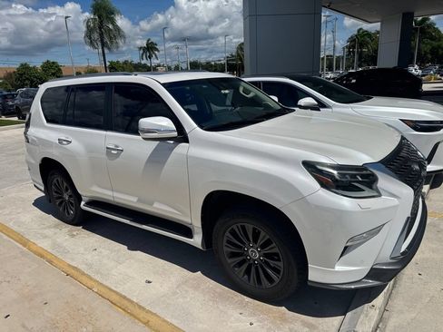 Used 2023 Lexus GX 460 Premium w/ Accessory Package AWD/4WD image 1