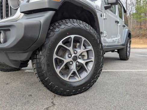 Used 2024 Jeep Wrangler Sport S image 32