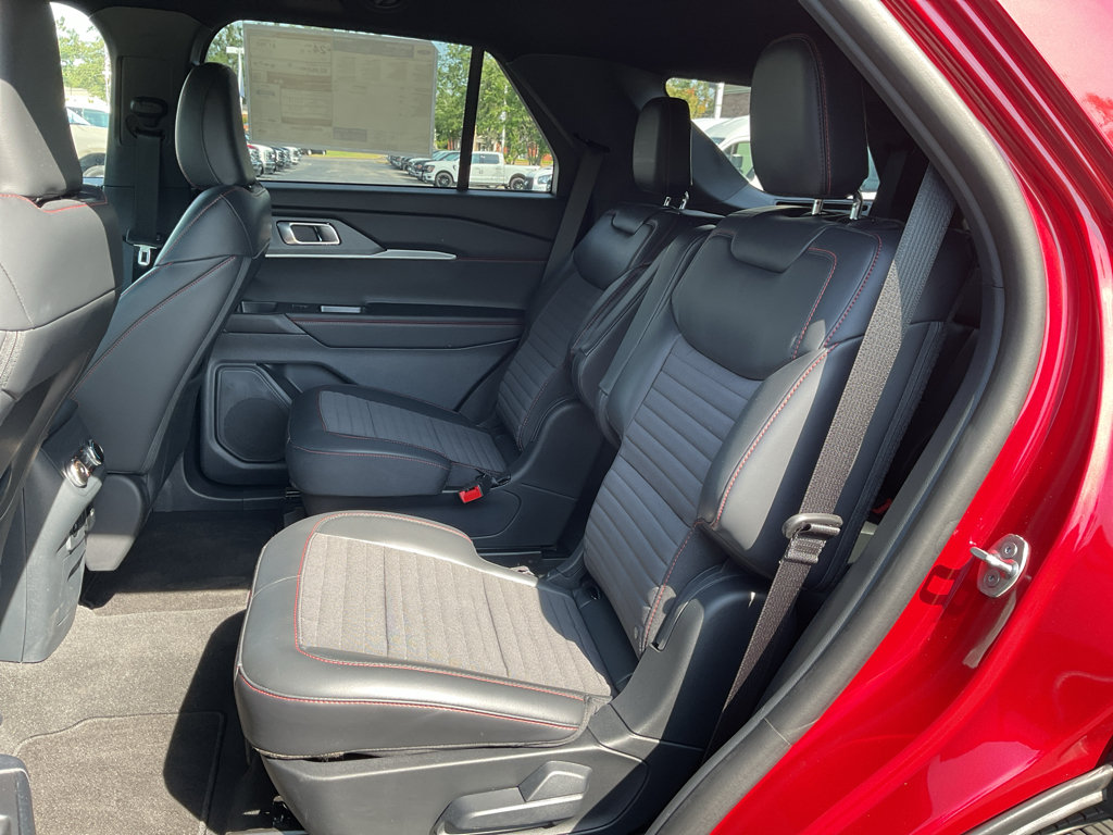 New 2026 Ford Explorer ST-Line w/ ST-Line Street Pack RWD image 15