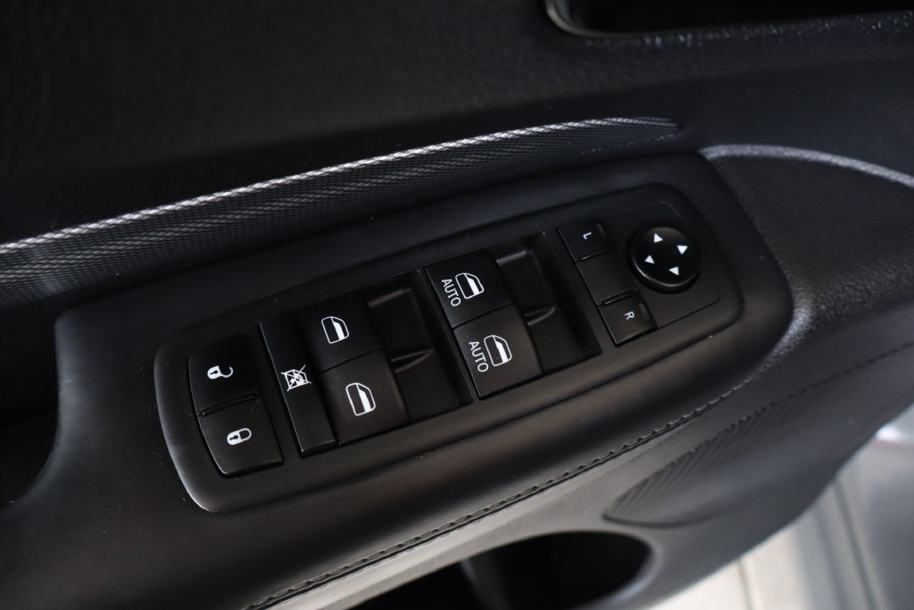 Used 2019 Dodge Durango R/T w/ Blacktop Package AWD/4WD image 14