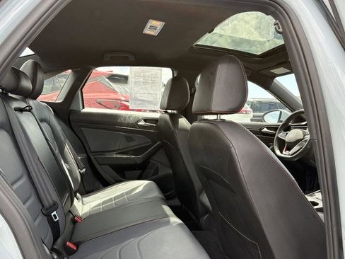 Used 2025 Volkswagen Jetta GLI Autobahn FWD image 19