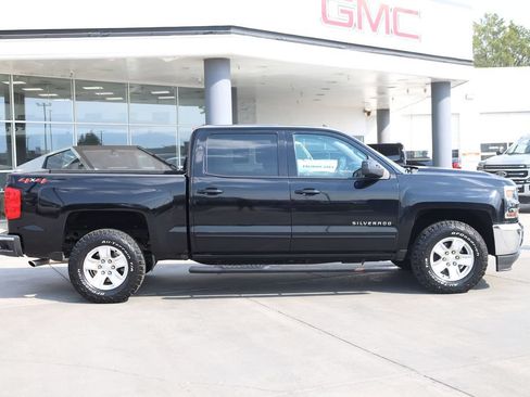 Used 2018 Chevrolet Silverado 1500 LT w/ All Star Edition AWD/4WD image 7