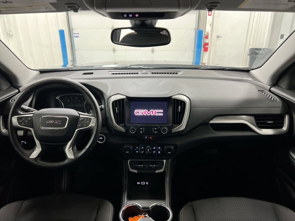 Used 2024 GMC Terrain SLE w/ Driver Convenience Package AWD/4WD image 10
