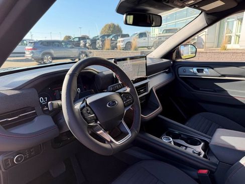 New 2026 Ford Explorer ST-Line w/ ST-Line Street Pack AWD/4WD image 8
