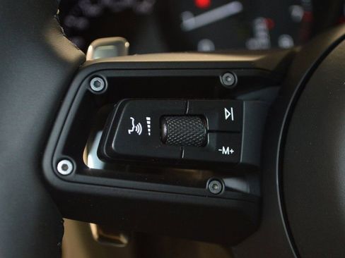 New 2026 Porsche Macan image 21