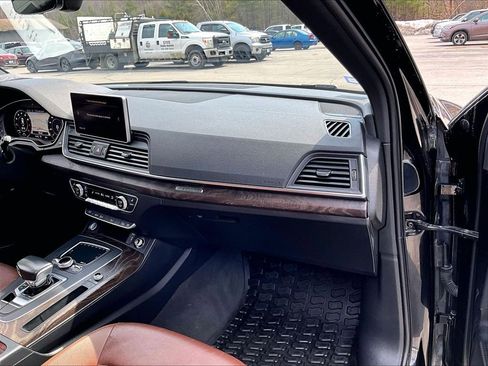 Used 2018 Audi Q5 2.0T Premium Plus w/ Premium Plus Package image 13