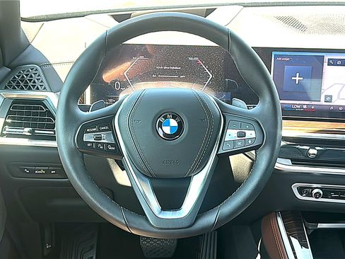 Used 2025 BMW X5 xDrive40i w/ Premium Package AWD/4WD image 29