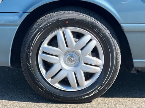 Used 2000 Toyota Camry LE image 28