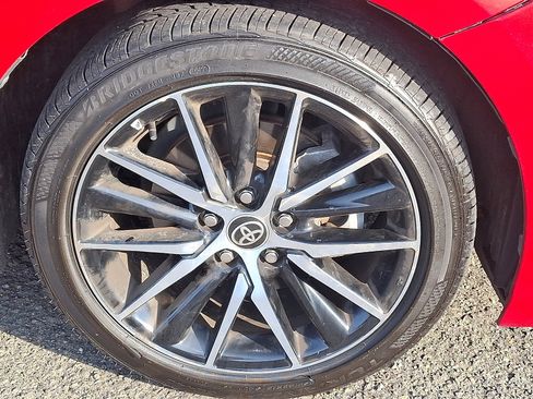 Used 2022 Toyota Camry SE image 9