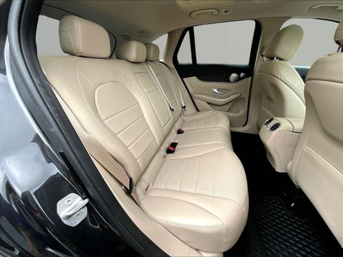 Used 2020 Mercedes-Benz GLC 300 4MATIC image 25