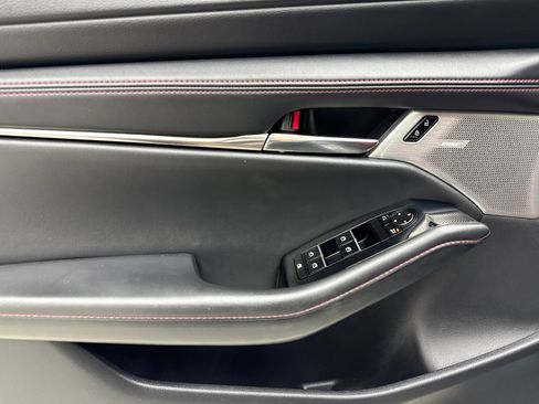 Used 2023 MAZDA MAZDA3 s FWD image 34