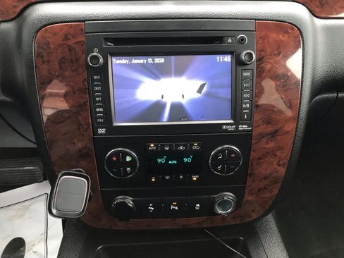 Used 2013 Chevrolet Avalanche LT w/ All-Star Edition image 29