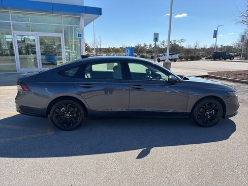 Used 2025 Honda Accord SE image 8