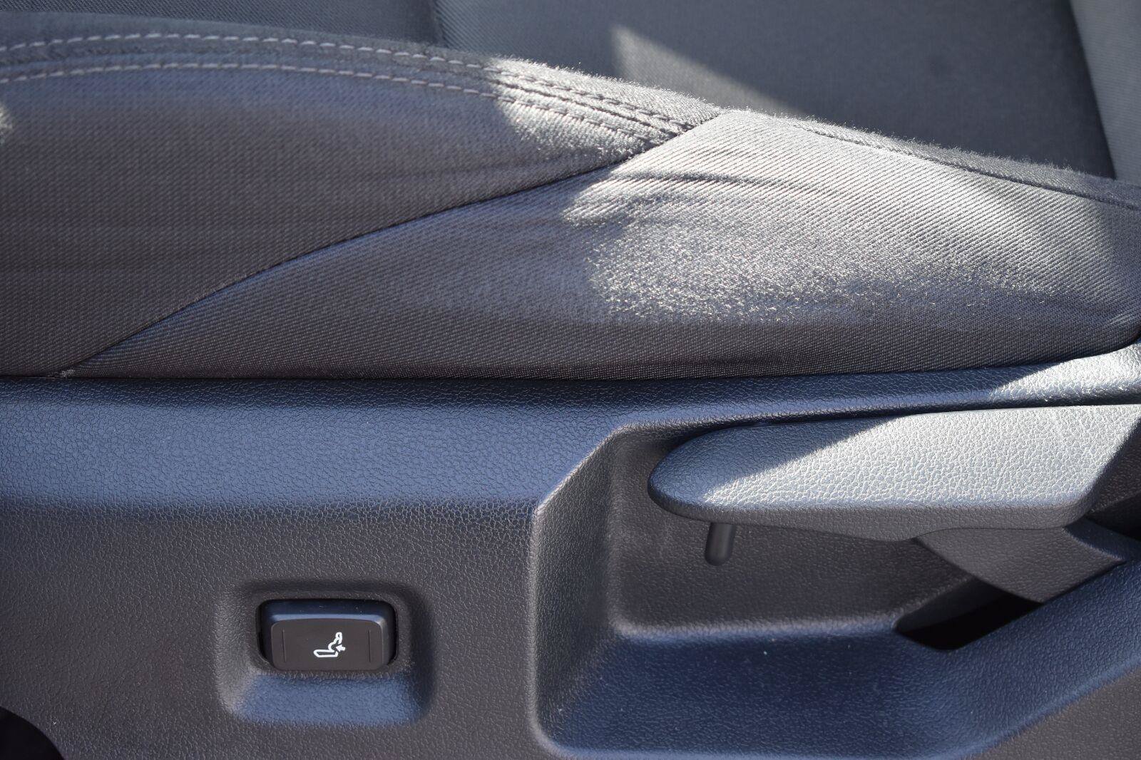 Used 2025 Toyota Tacoma SR RWD image 17