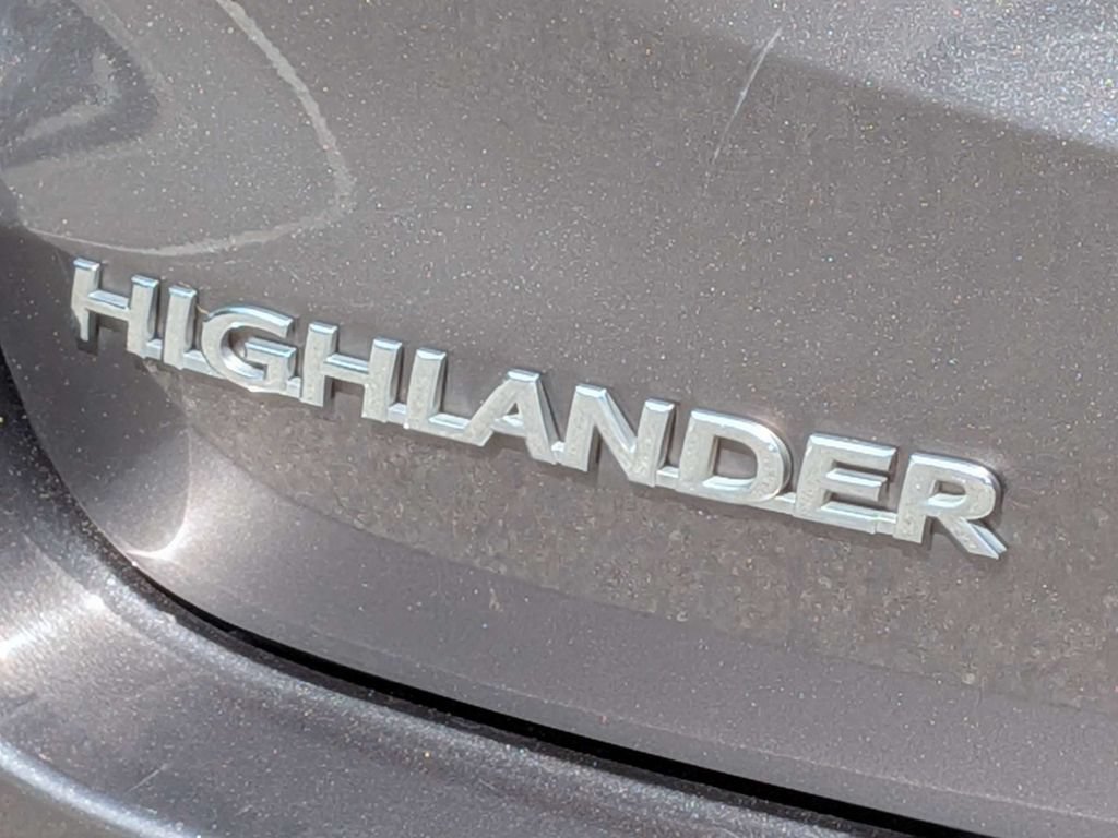 Used 2016 Toyota Highlander XLE FWD image 10