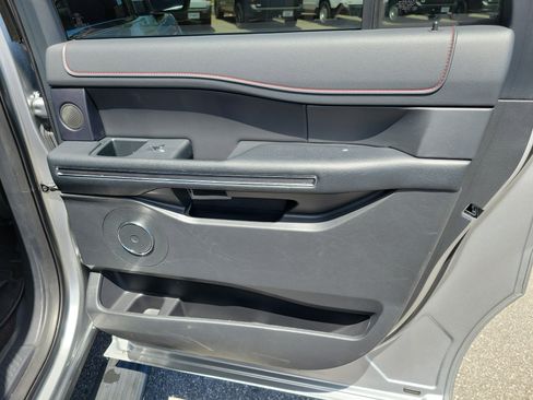 Used 2023 Ford Expedition Max Limited image 25