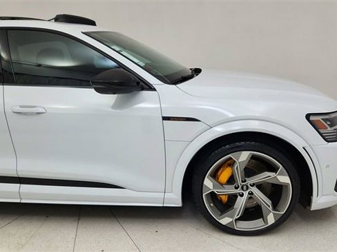 Used 2023 Audi e-tron S Prestige w/ Prestige Package image 8