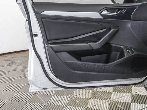 Used 2024 Volkswagen Jetta Sport image 32