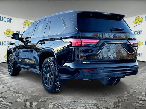 Used 2024 Toyota Sequoia Platinum image 4
