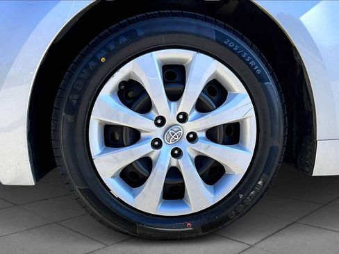 Used 2022 Toyota Corolla LE FWD image 10