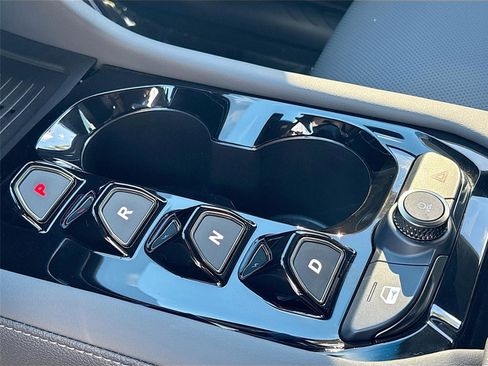 New 2025 VinFast VF 8 Plus image 17