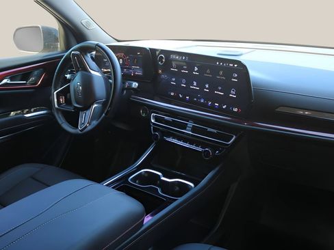 Used 2026 Chevrolet Traverse Z71 w/ Enhanced Driving Package AWD/4WD image 20