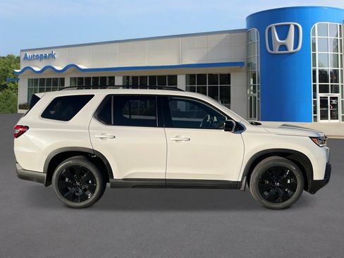 New 2026 Honda Pilot Black Edition image 6