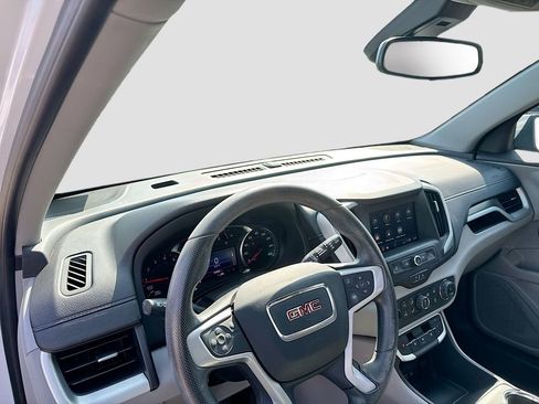 Used 2022 GMC Terrain SLE w/ Driver Convenience Package image 11