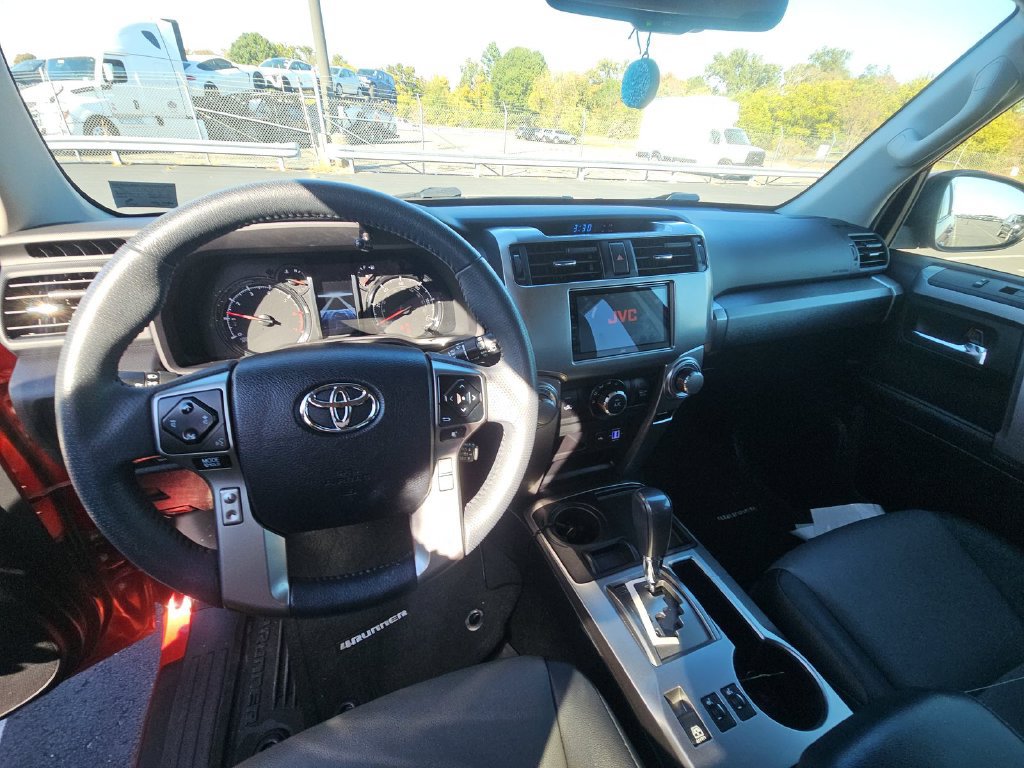 Used 2022 Toyota 4Runner SR5 Premium w/ Moonroof Package RWD image 20