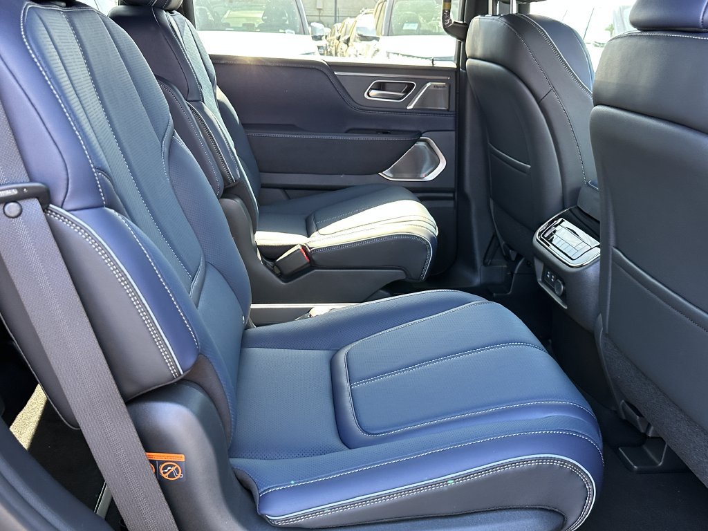 New 2027 INFINITI QX80 Sensory w/ Sport Exterior Package AWD/4WD image 18