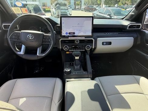 Used 2025 Toyota Tacoma Limited AWD/4WD image 14