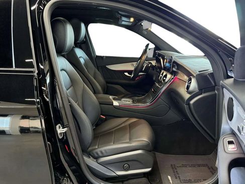 Used 2022 Mercedes-Benz GLC 300 image 11