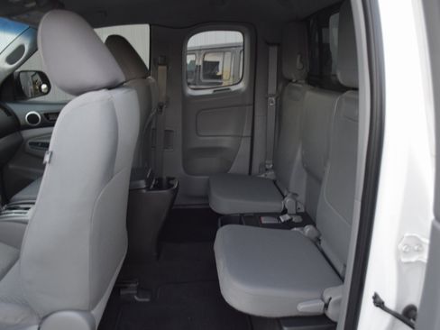 Used 2013 Toyota Tacoma PreRunner image 20