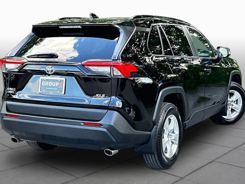 Certified 2021 Toyota RAV4 XLE w/ Convenience Package AWD/4WD image 13