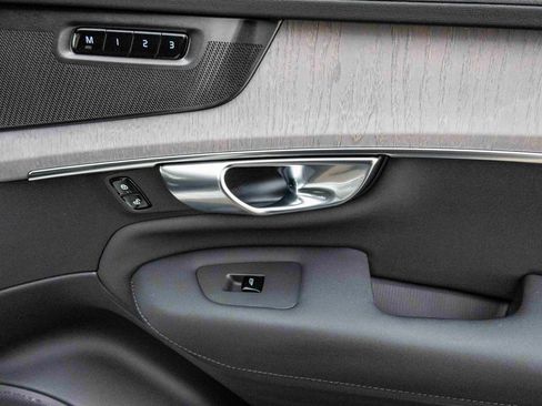 New 2026 Volvo XC90 B6 Ultra w/ Lounge Package image 19