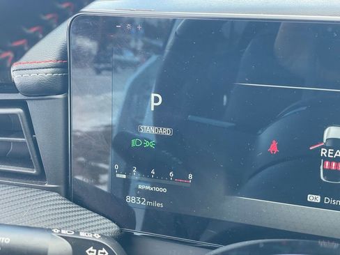 Certified 2025 Nissan Kicks SR image 21