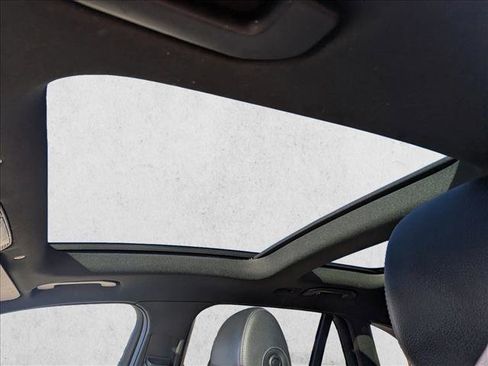 Used 2021 Mercedes-Benz GLC 300 GLC 300 image 16