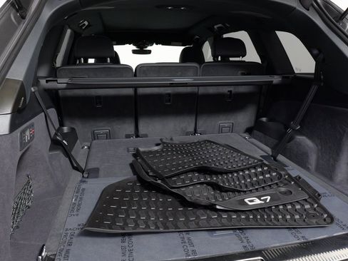 Used 2025 Audi Q7 3.0T Prestige w/ Prestige Package image 44