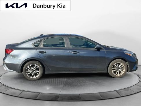 Used 2023 Kia Forte LXS image 7