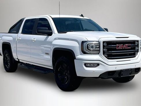 Used 2021 RAM 1500 Laramie AWD/4WD image 1
