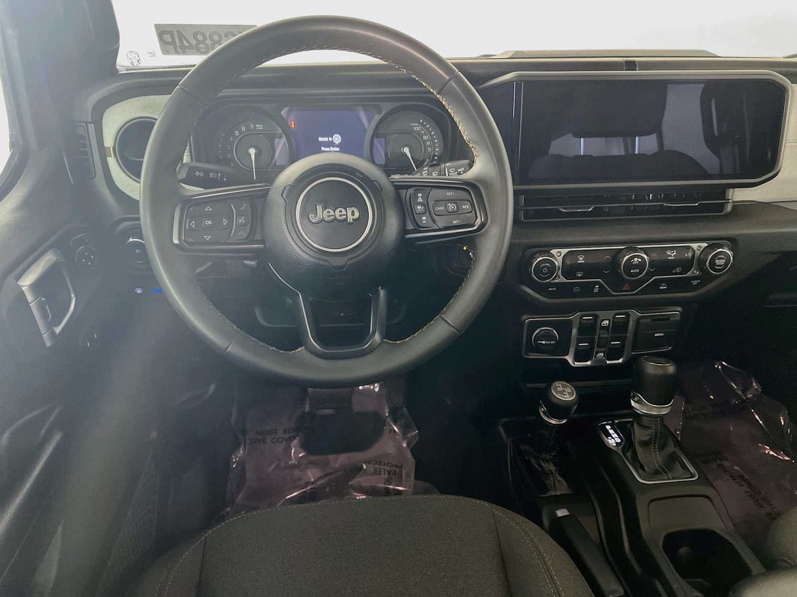 Used 2024 Jeep Wrangler Unlimited AWD/4WD image 21