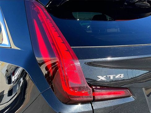 Used 2024 Cadillac XT4 Premium Luxury image 21