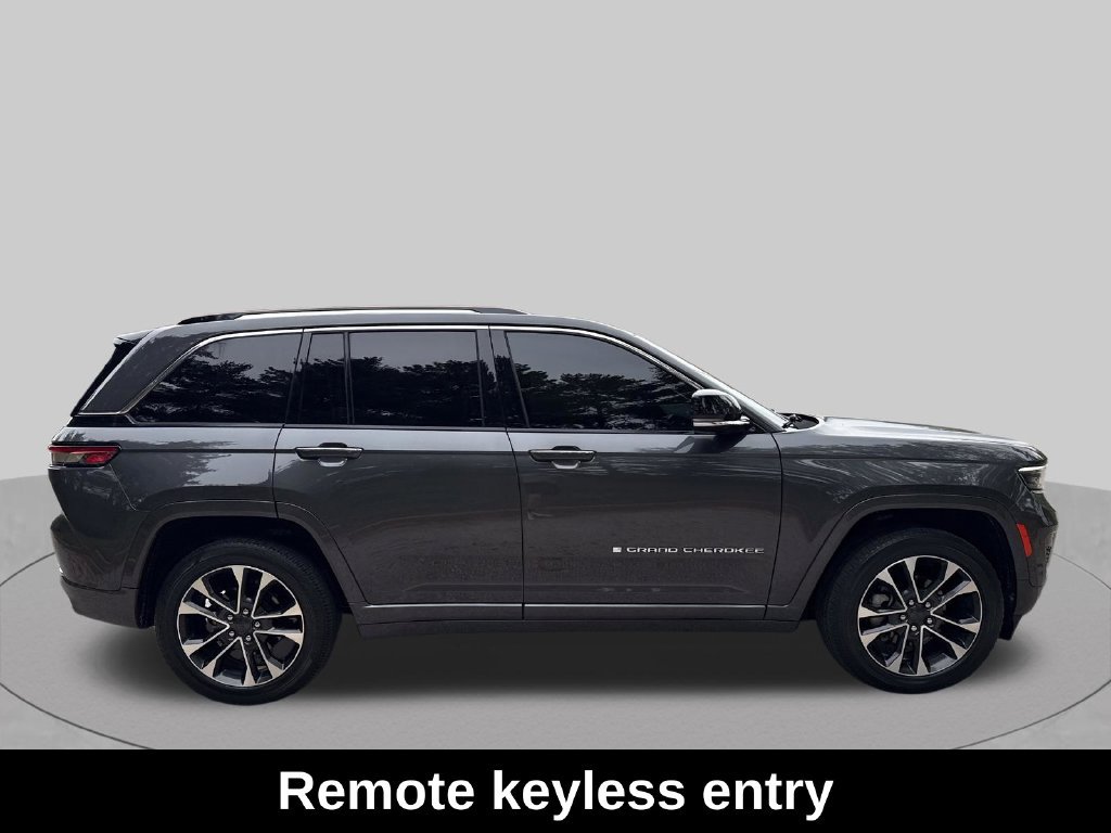 Used 2022 Jeep Grand Cherokee Overland AWD/4WD image 7