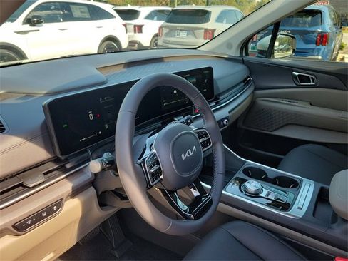 New 2026 Kia Carnival EX image 17