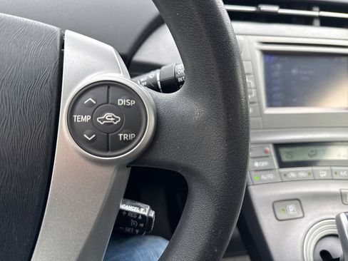 Used 2013 Toyota Prius Two FWD image 38