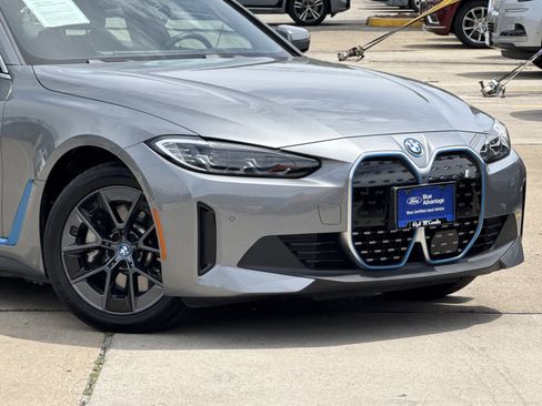 Used 2024 BMW i4 xDrive40i image 2