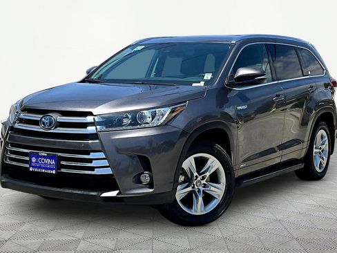 Used 2018 Toyota Highlander Limited AWD/4WD image 3