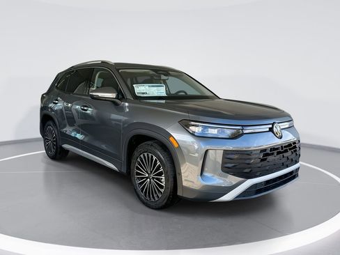New 2026 Volkswagen Tiguan S FWD image 42