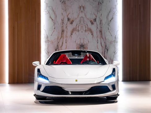 Used 2021 Ferrari F8 Tributo RWD image 5