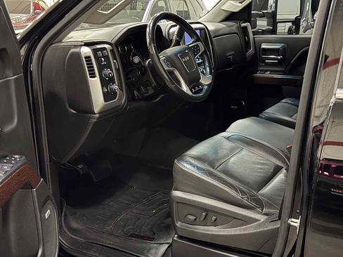 Used 2019 GMC Sierra 2500 SLT w/ Duramax Plus Package image 6